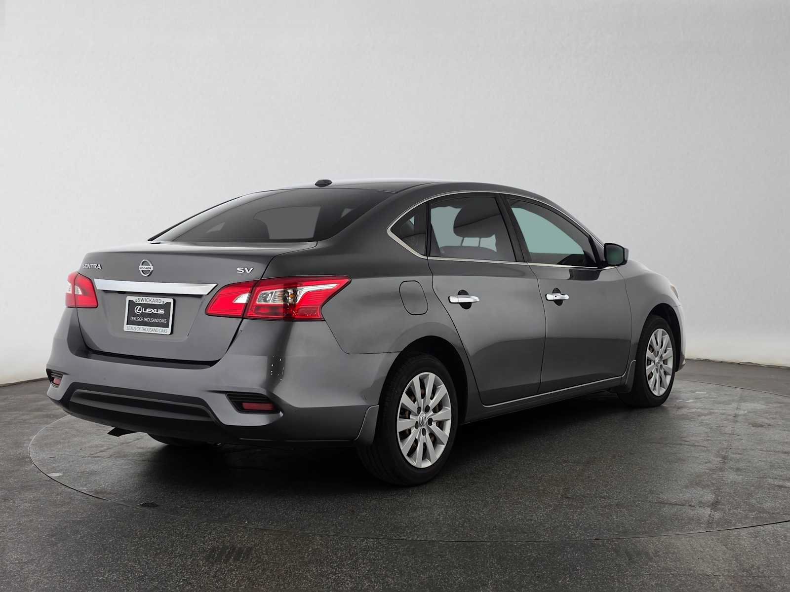 Used 2017 Nissan Sentra SV w/ Driver's Assist Package FWD image 3