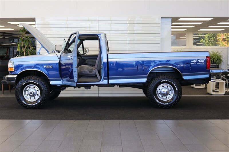 Used 1997 Ford F250 4x4 Regular Cab Heavy Duty image 10