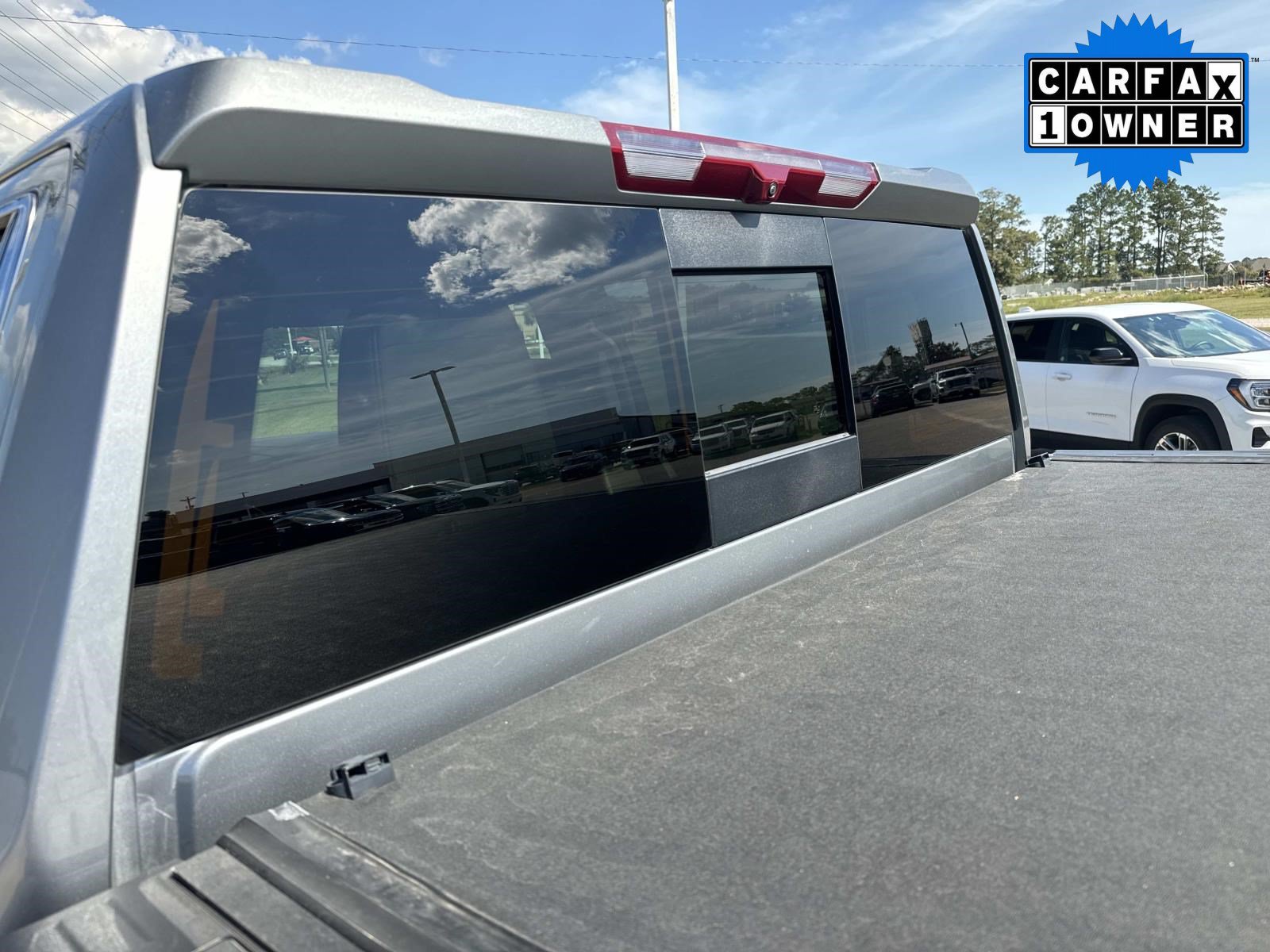 Used 2025 GMC Sierra 2500 SLT AWD/4WD image 13