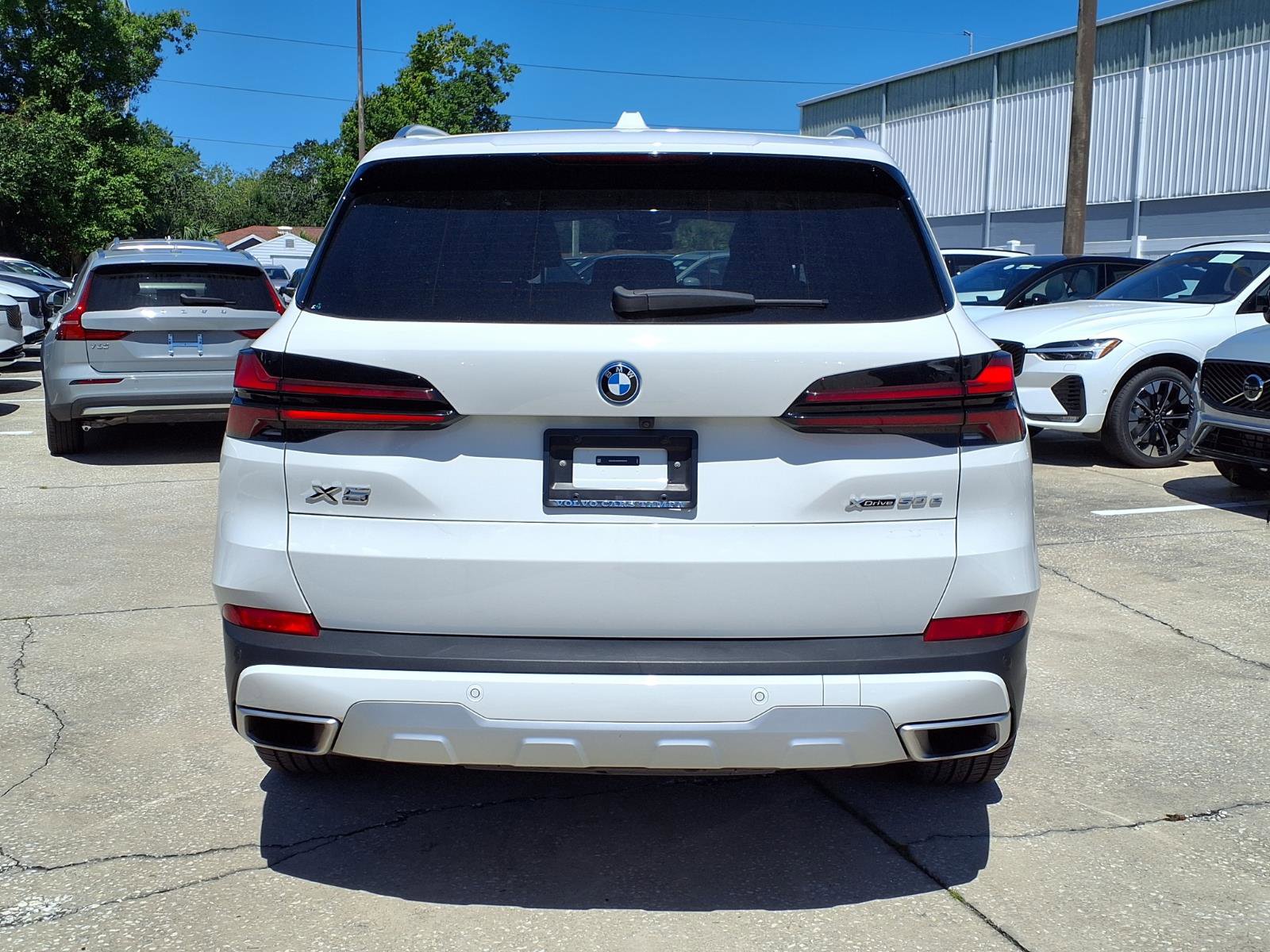 Used 2025 BMW X5 xDrive50e AWD/4WD image 6