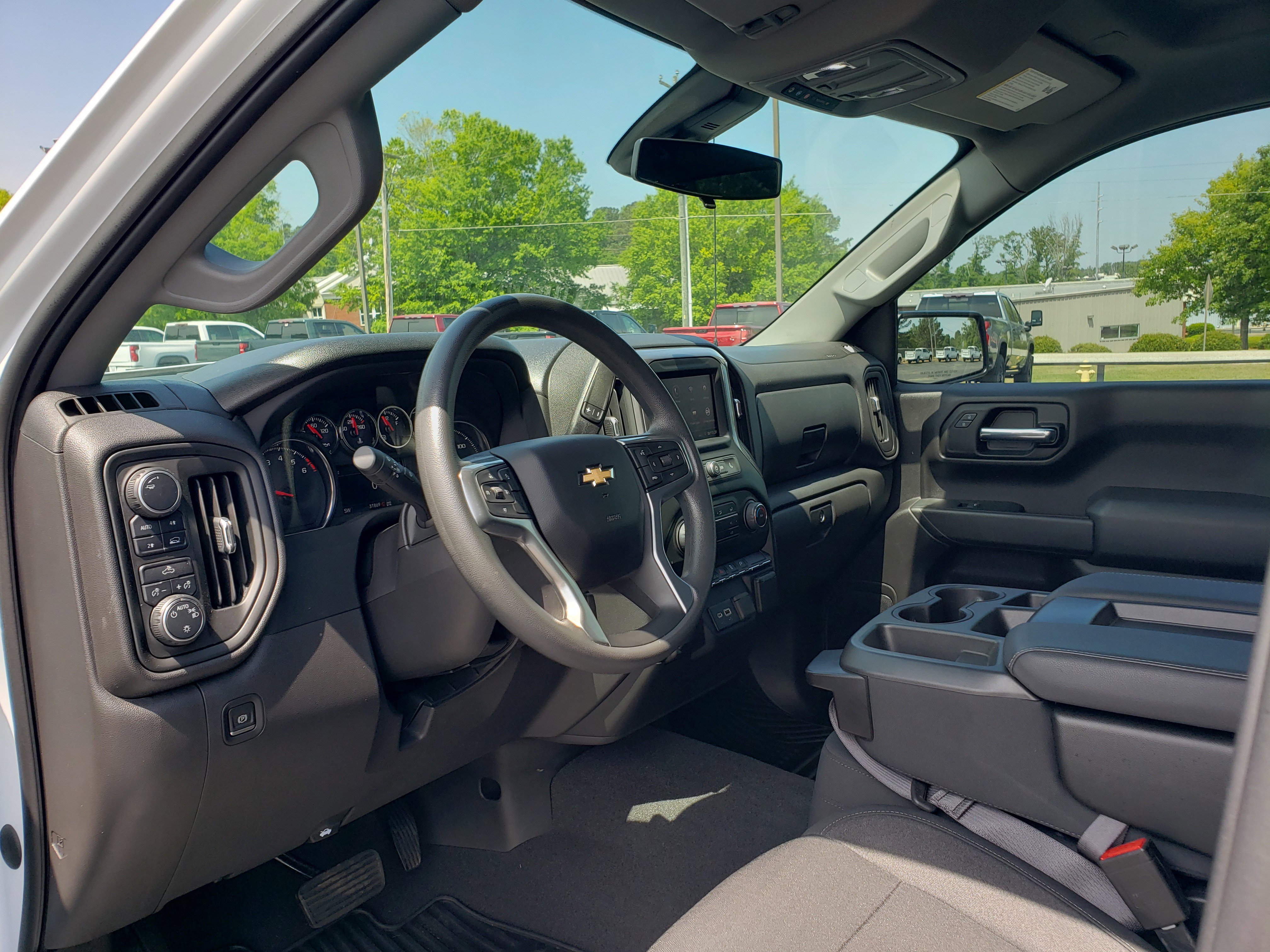Used 2022 Chevrolet Silverado 1500 Custom w/ Safety Confidence Package AWD/4WD image 27