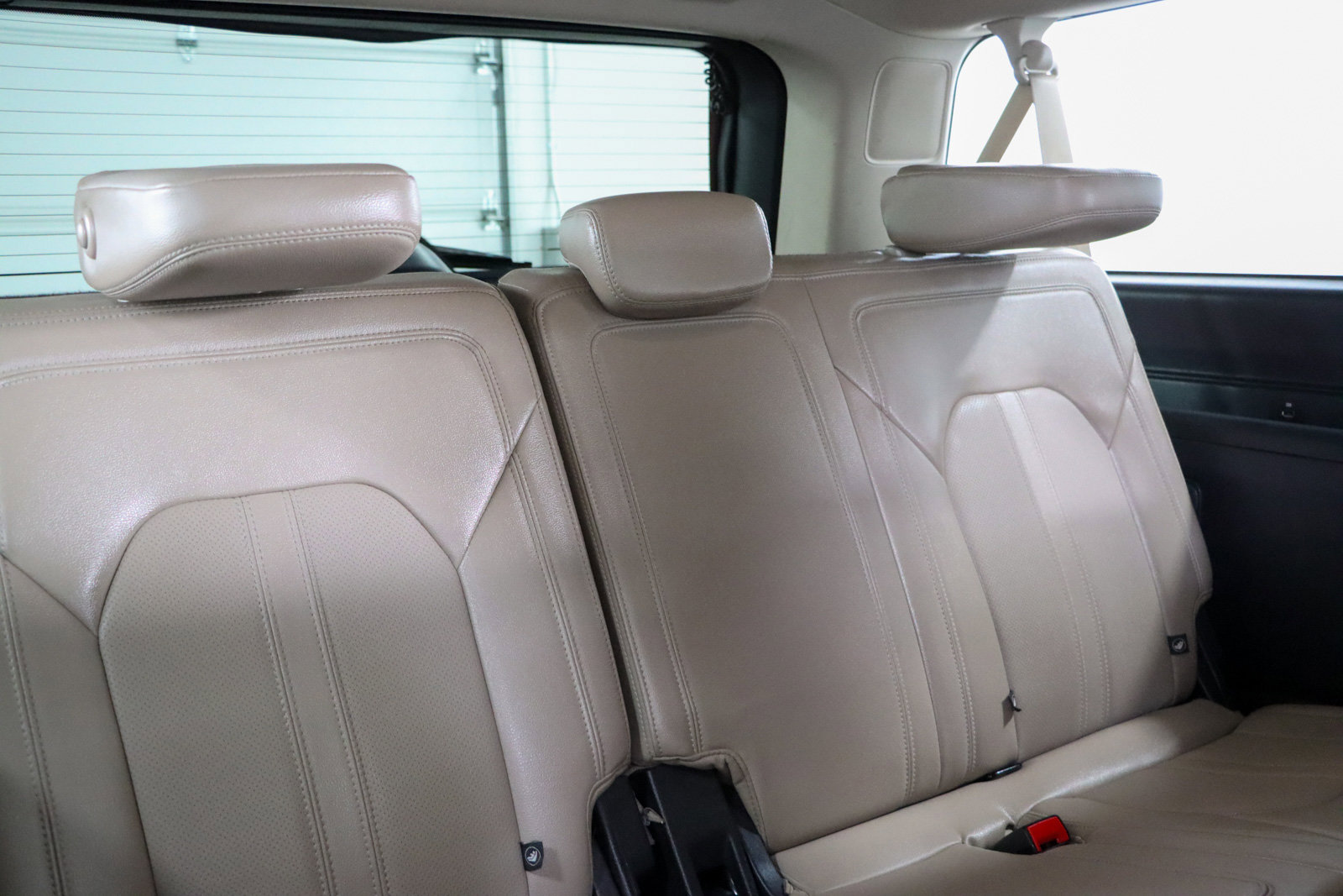 Used 2023 Ford Expedition Max Limited RWD image 31