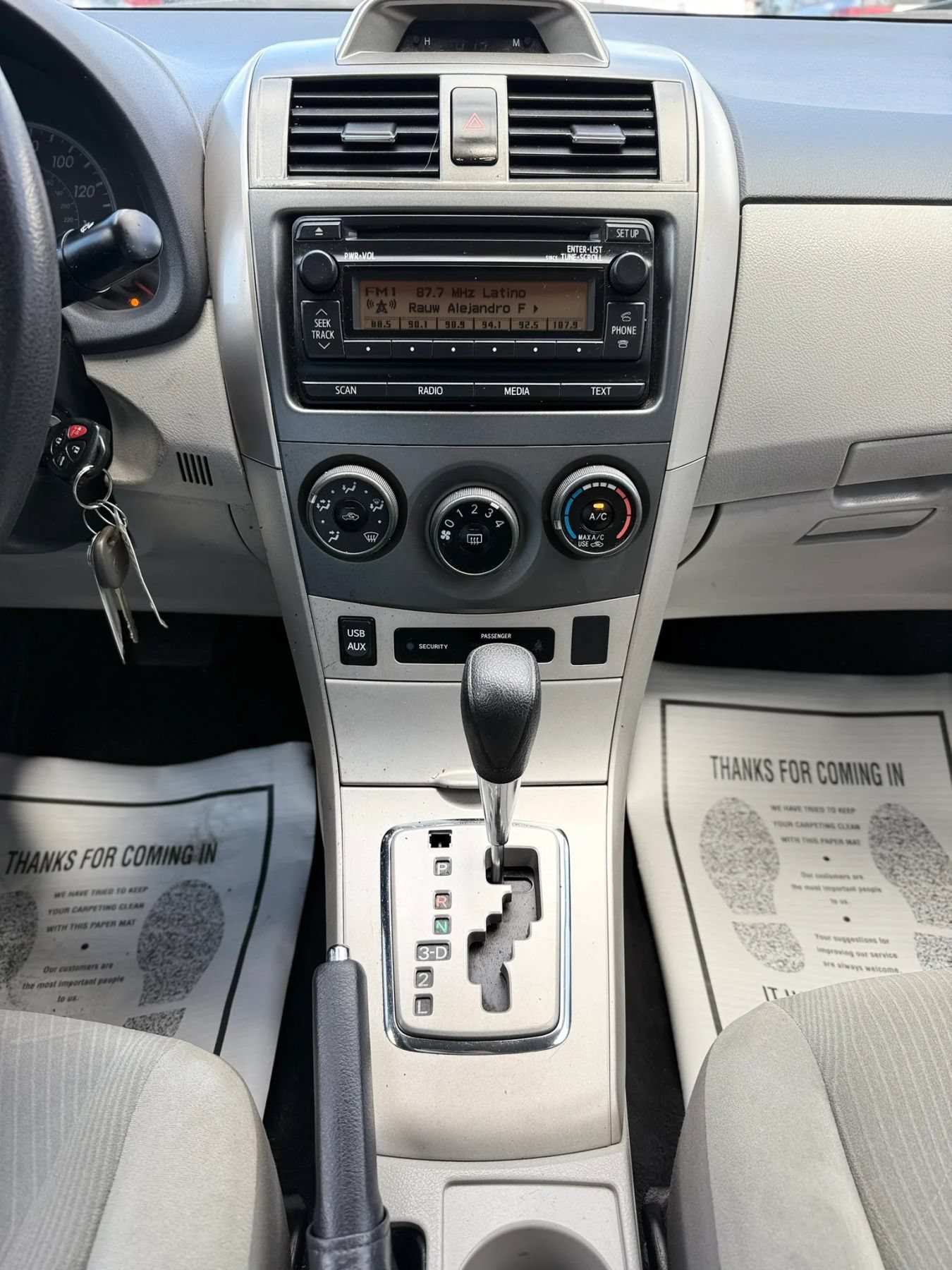 Used 2012 Toyota Corolla LE FWD image 17