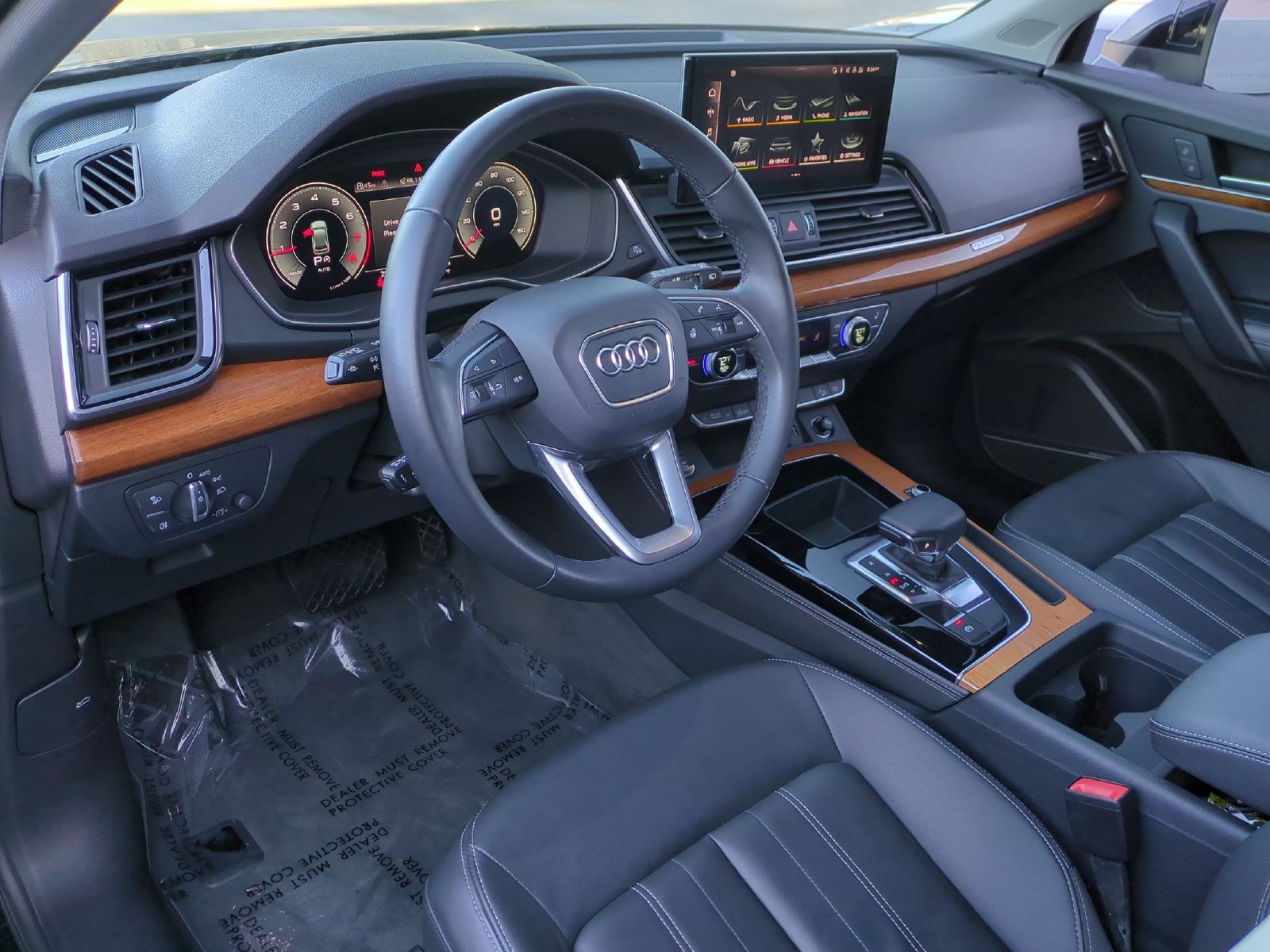 Used 2023 Audi Q5 2.0T Premium Plus w/ Premium Plus Package AWD/4WD image 15