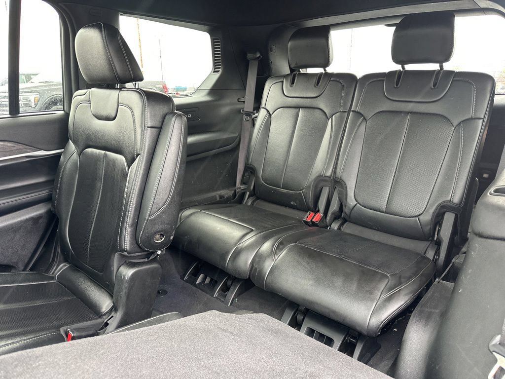 Used 2024 Jeep Grand Cherokee L Limited w/ Luxury Tech Group II AWD/4WD image 24