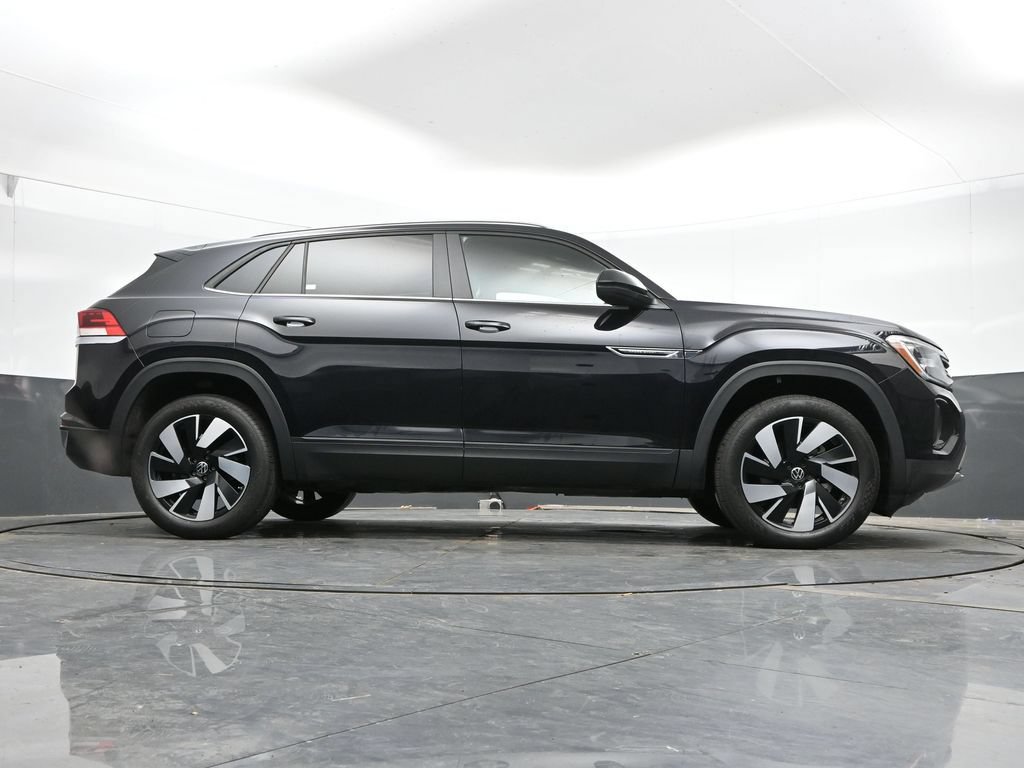 Used 2024 Volkswagen Atlas Cross Sport SE AWD/4WD image 41