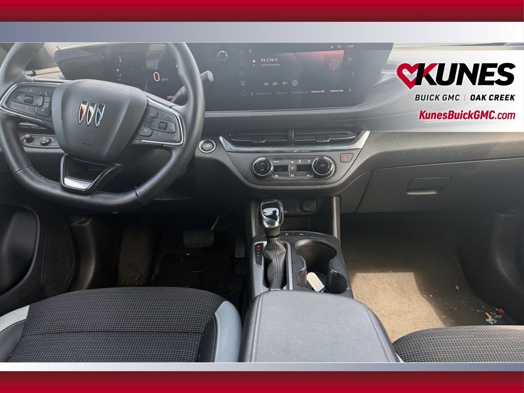 Used 2025 Buick Envista Preferred w/ Convenience I Package FWD image 25