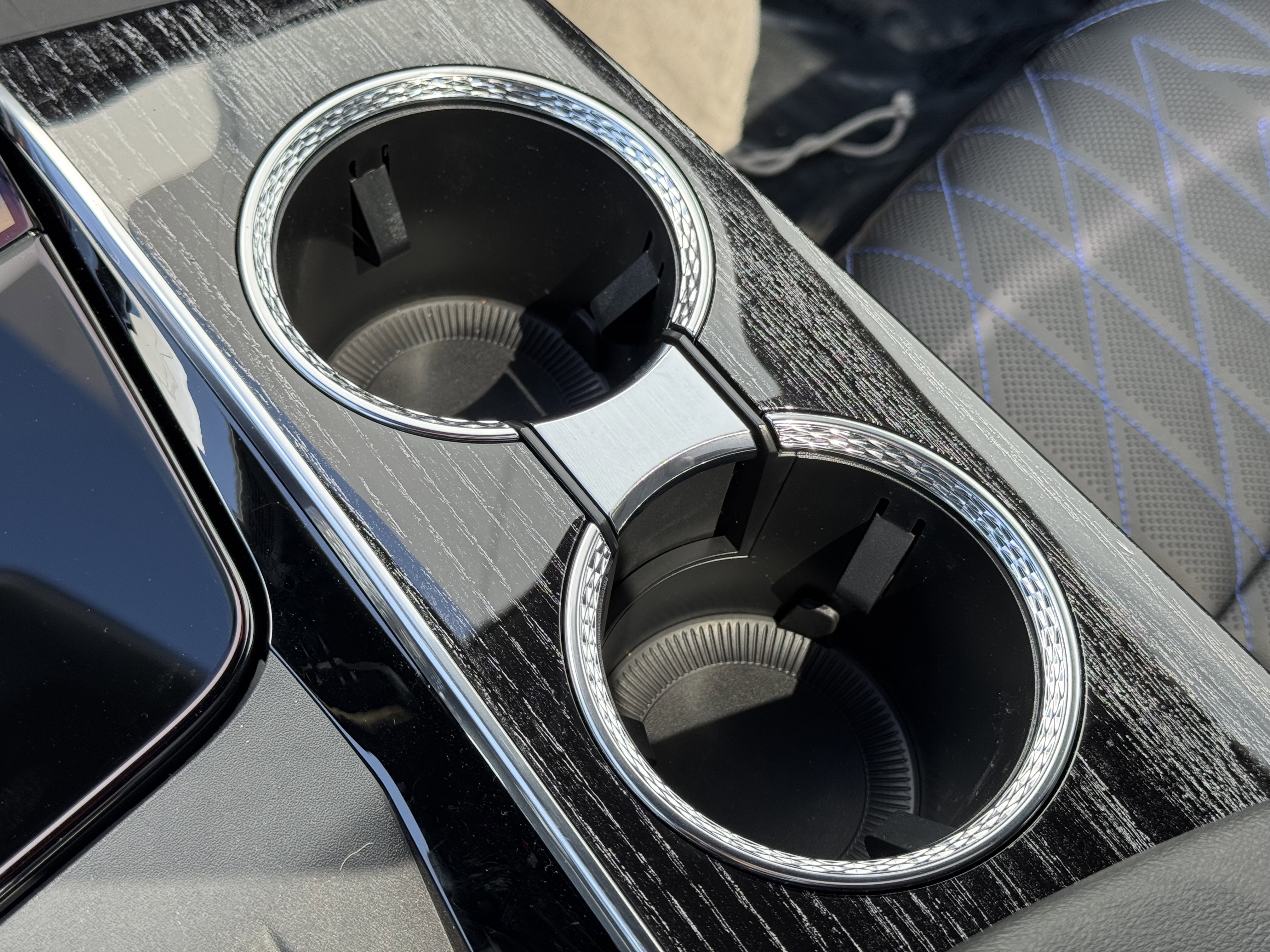 New 2025 Cadillac Escalade IQ Sport 1 w/ Smart Trailering package image 29