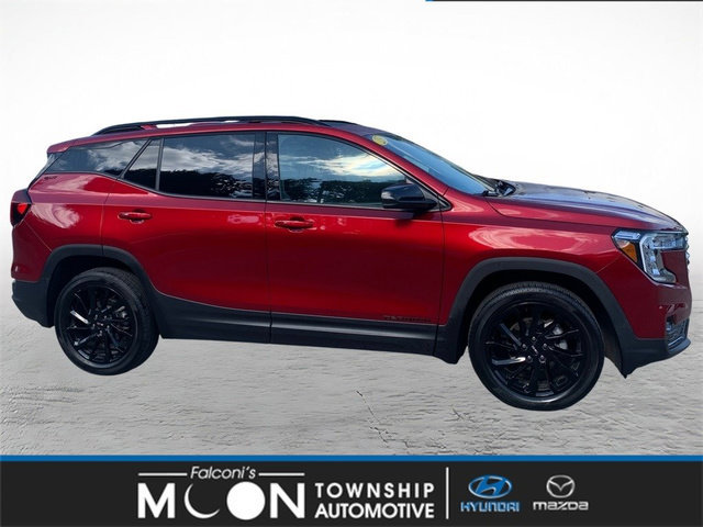 Used 2023 GMC Terrain SLT w/ Tech Package AWD/4WD image 1