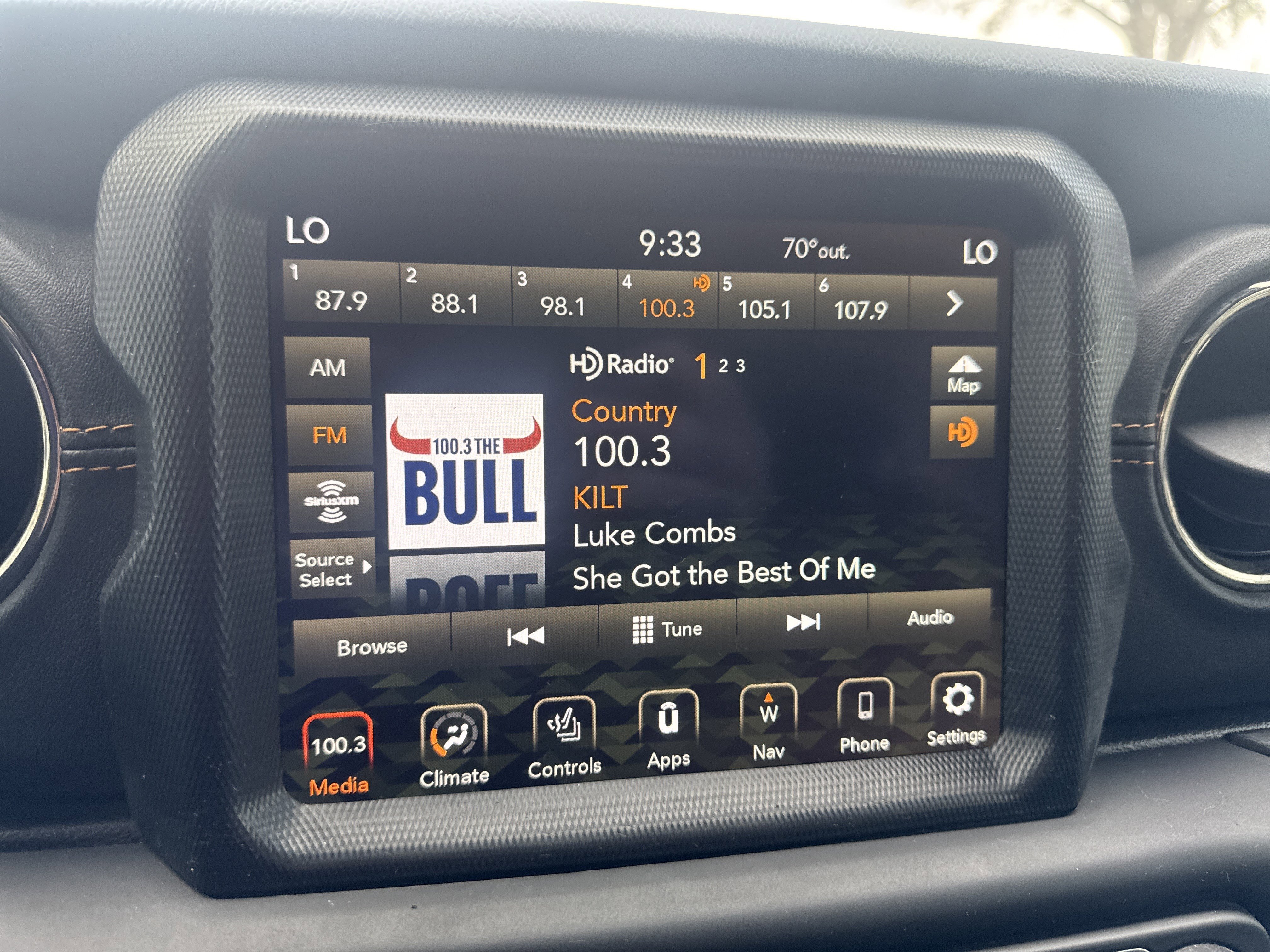 Used 2023 Jeep Gladiator Overland image 16