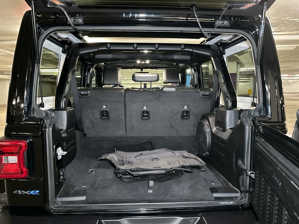 Used 2022 Jeep Wrangler Unlimited Rubicon 4xe w/ Cold Weather Group image 6