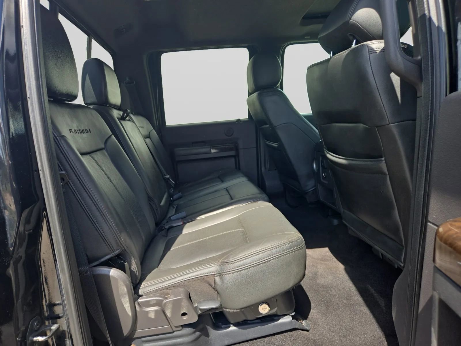 Used 2016 Ford F250 Platinum w/ FX4 Off-Road Package AWD/4WD image 33