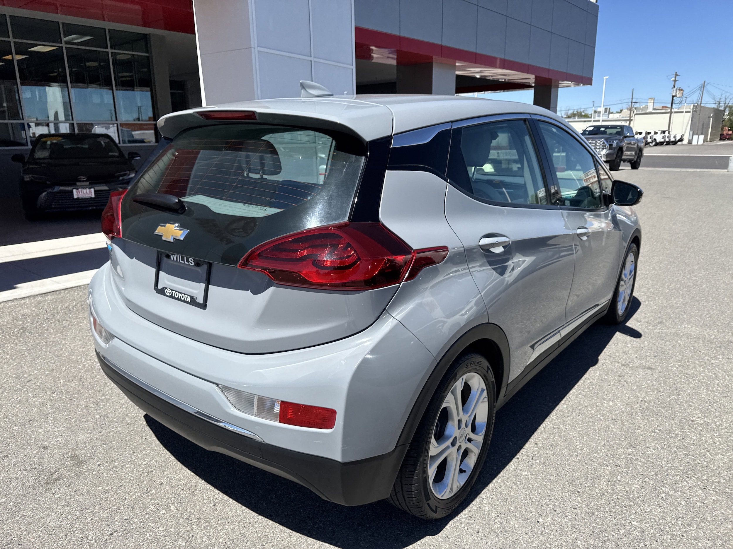 Used 2019 Chevrolet Bolt LT FWD image 4