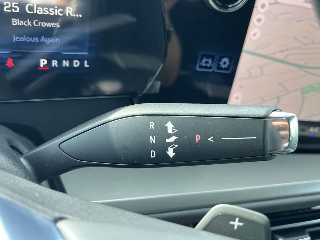 New 2025 Chevrolet Traverse LT image 17