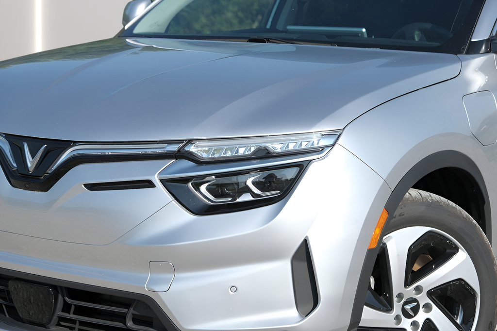 New 2025 VinFast VF 8 Eco AWD/4WD image 31