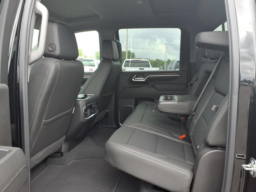 New 2026 GMC Sierra 3500 SLT w/ SLT Convenience Package AWD/4WD image 16