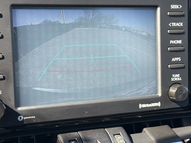 Used 2020 Toyota RAV4 XLE Premium image 18