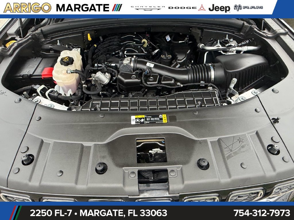 Certified 2025 Jeep Grand Cherokee Limited RWD image 19