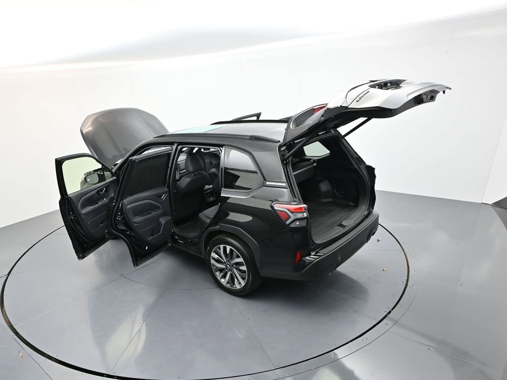 Used 2025 Subaru Forester Touring AWD/4WD image 38