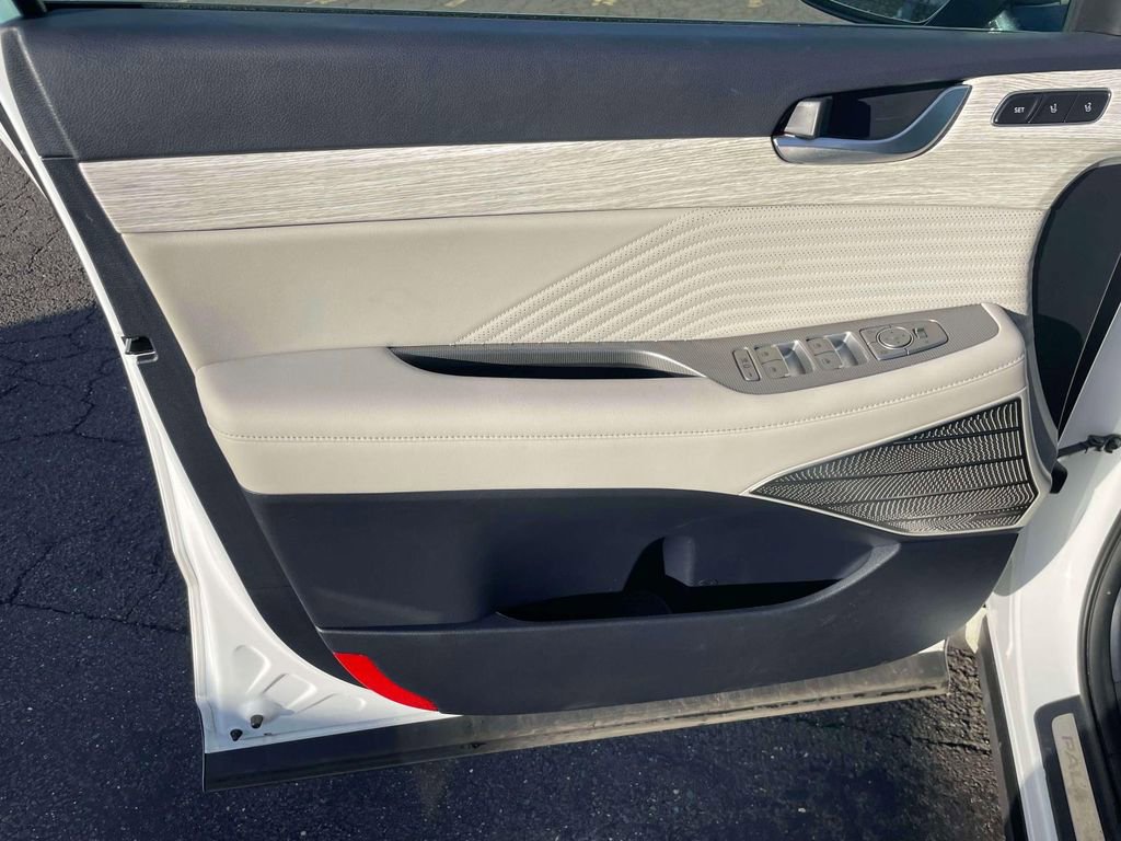Used 2024 Hyundai Palisade Calligraphy image 17