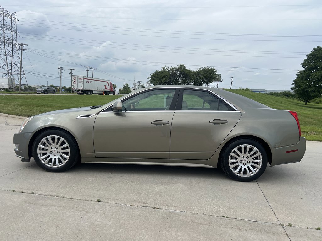 Used 2011 Cadillac CTS Premium image 2