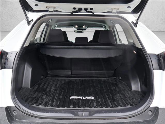Certified 2022 Toyota RAV4 XLE AWD/4WD image 6