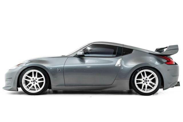 Used 2016 Nissan 370Z Coupe RWD image 8