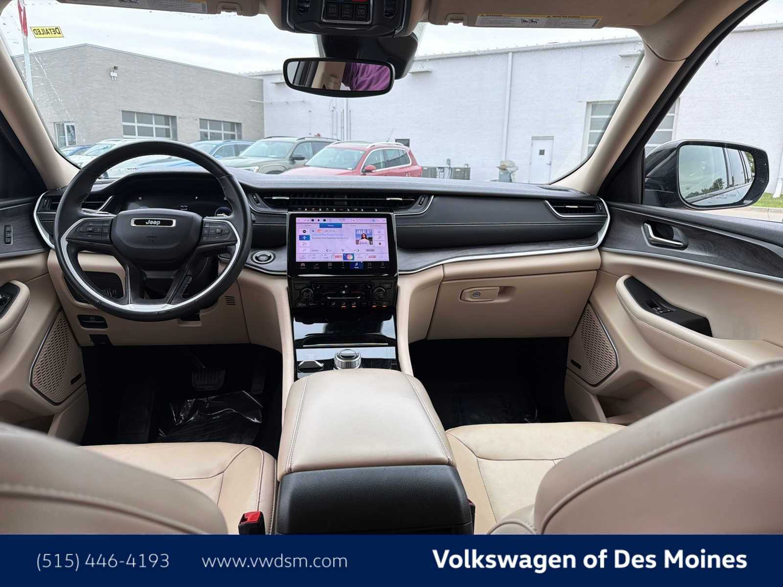 Used 2022 Jeep Grand Cherokee Limited AWD/4WD image 9