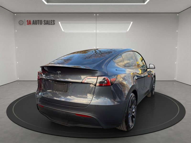 Used 2021 Tesla Model Y Performance image 5