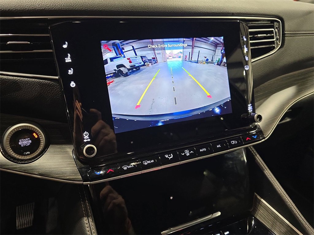 Used 2024 Jeep Wagoneer L Series II w/ Flexible Seating Group image 24