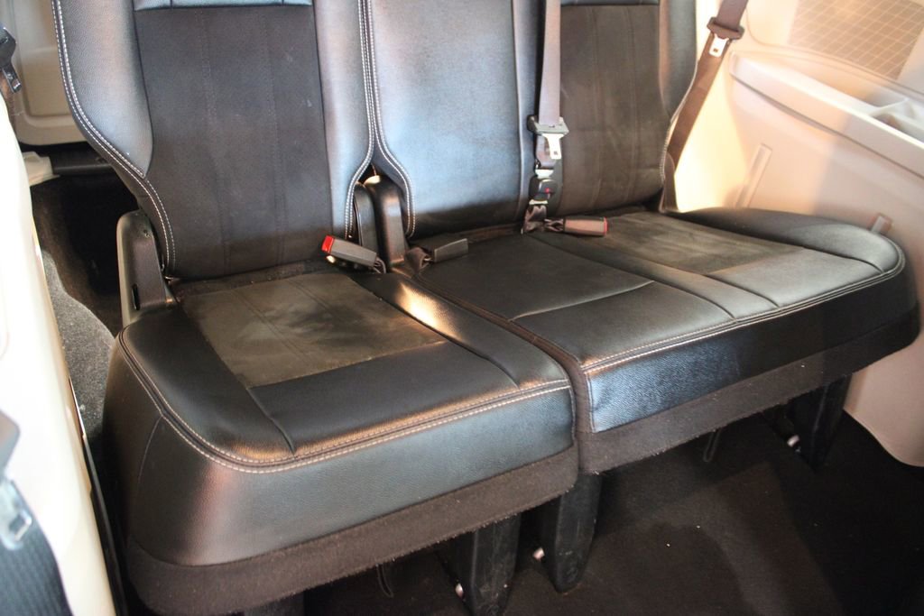 Used 2019 Dodge Grand Caravan SXT image 24