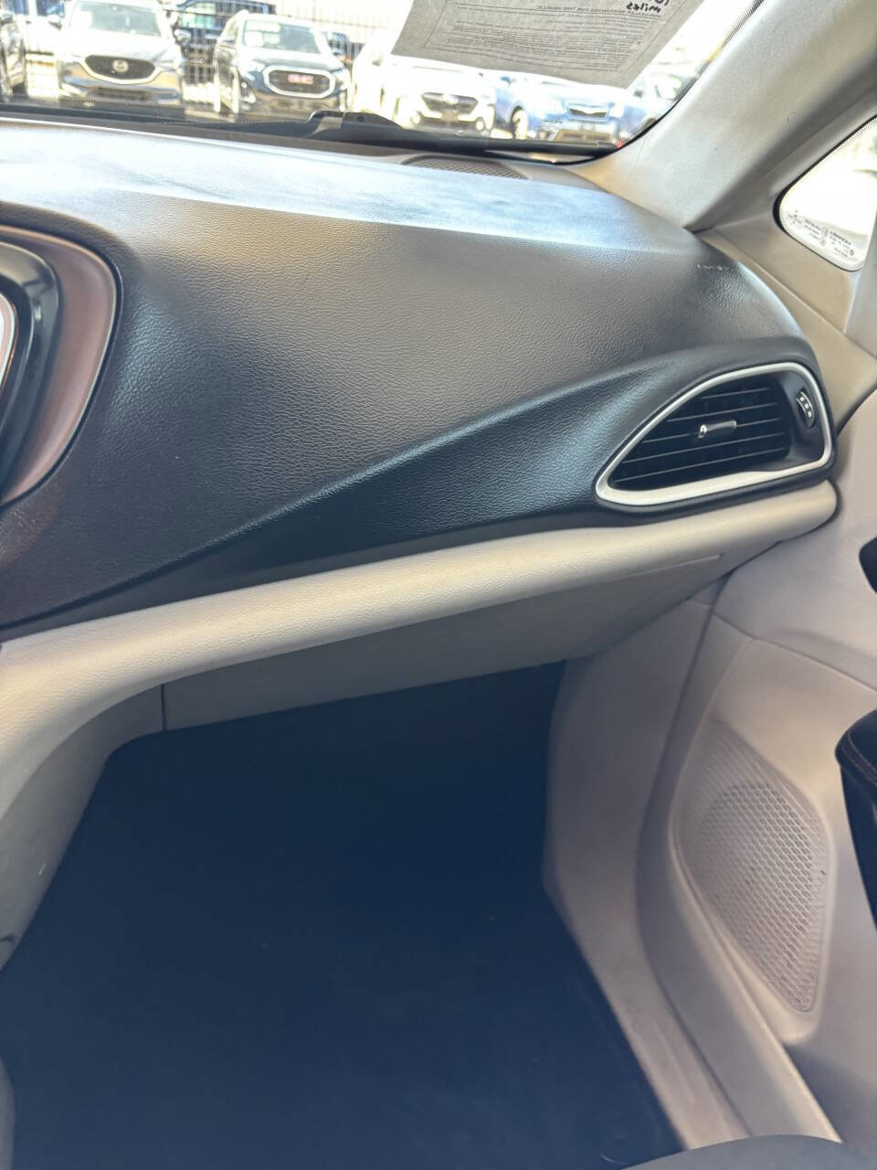 Used 2019 Chrysler Pacifica L image 11