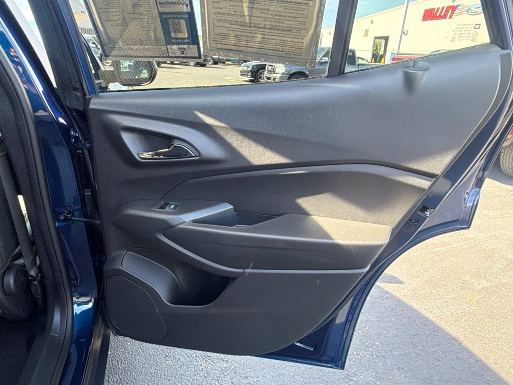 Used 2024 Chevrolet Trax LT w/ Driver Confidence Package FWD image 49