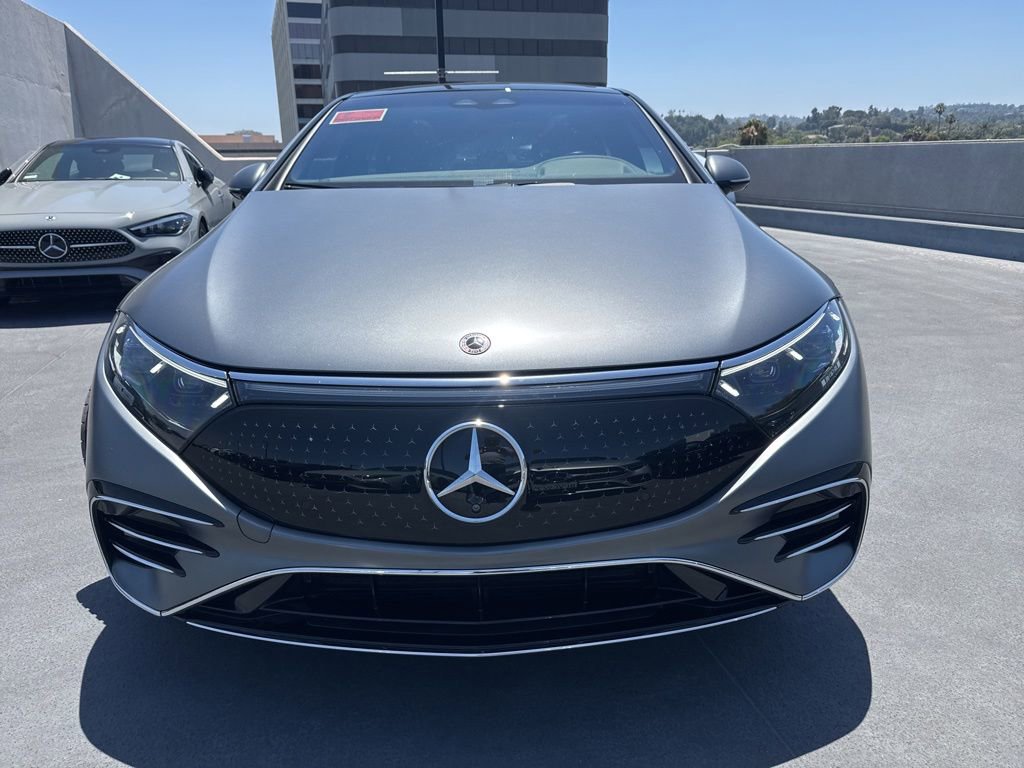 Used 2023 Mercedes-Benz EQS 580 4MATIC Sedan image 2