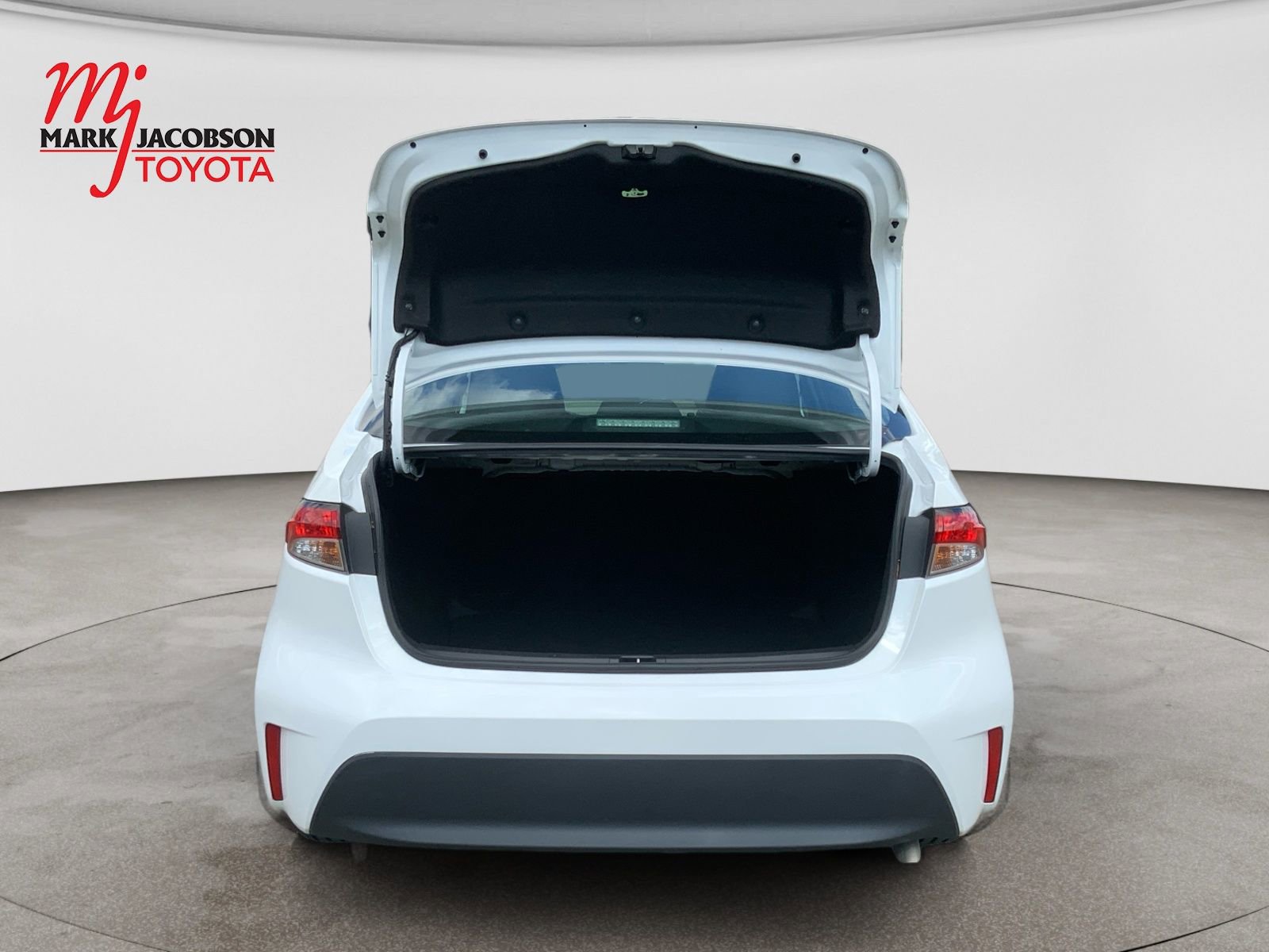 Used 2023 Toyota Corolla LE FWD image 14