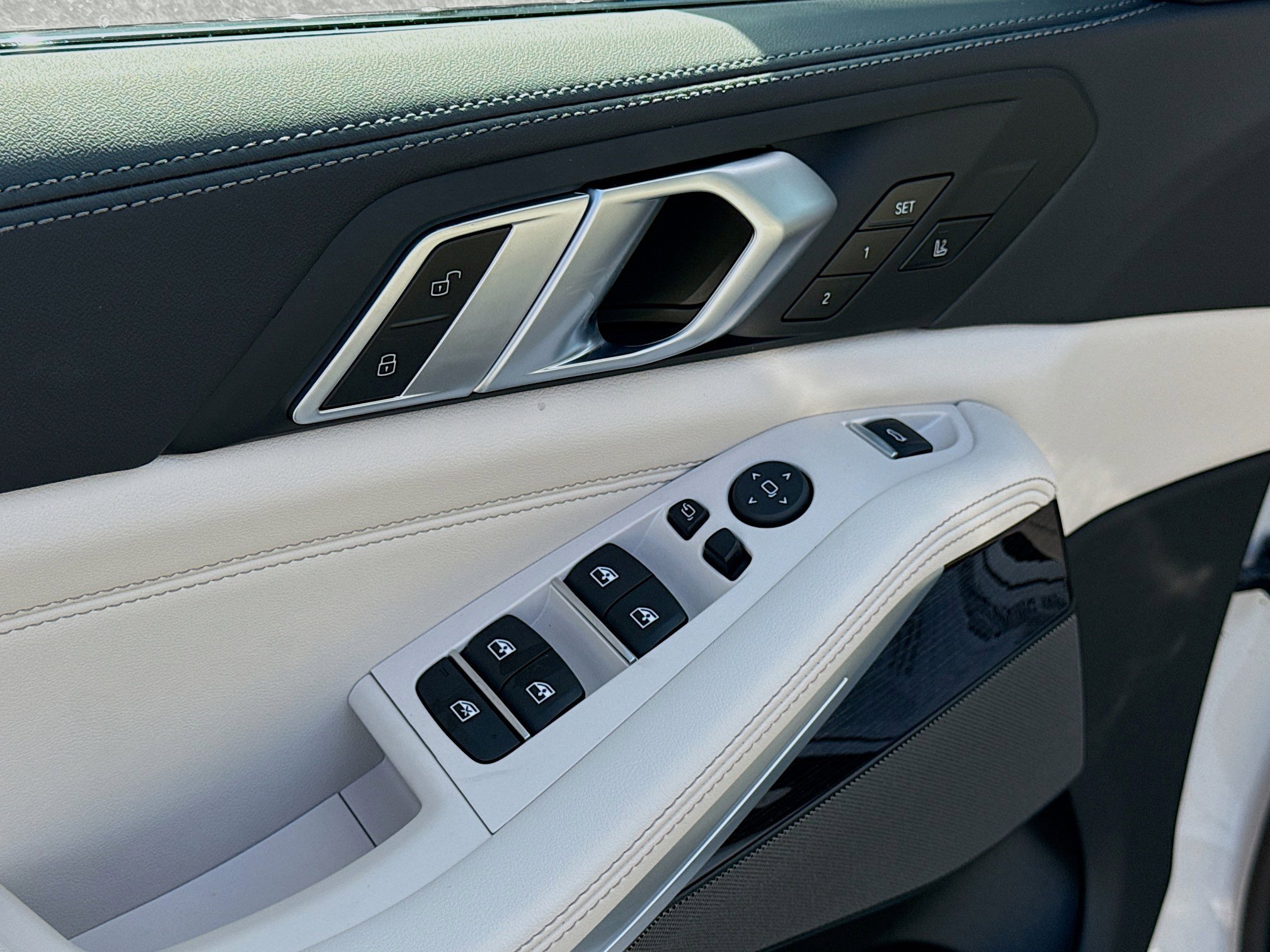 New 2026 BMW X5 sDrive40i w/ M Sport Package image 23