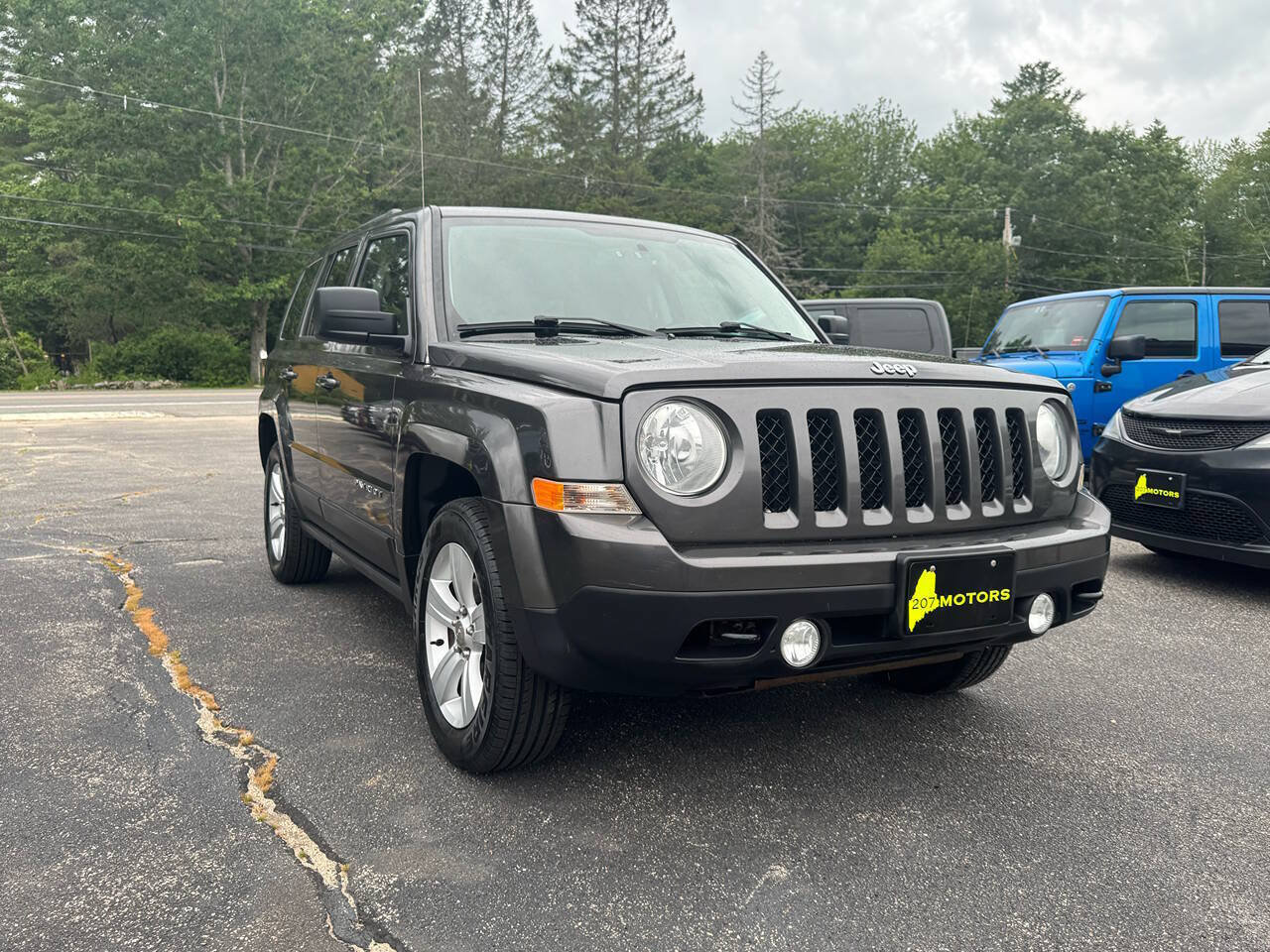 Used 2017 Jeep Patriot Latitude w/ Sun/Sound Group AWD/4WD image 6