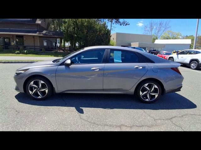 Certified 2023 Hyundai Elantra SEL w/ Convenience Package FWD image 5