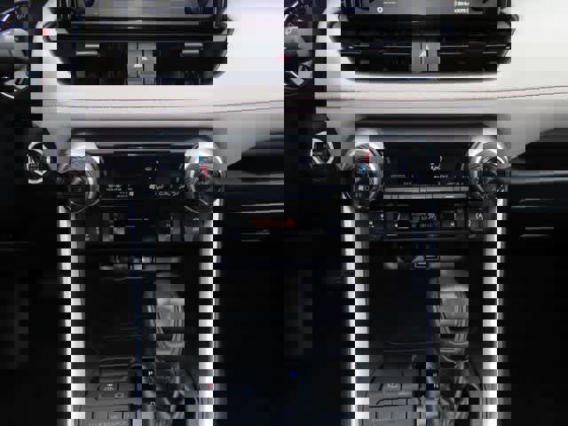 Used 2022 Toyota RAV4 XLE w/ Convenience Package image 19