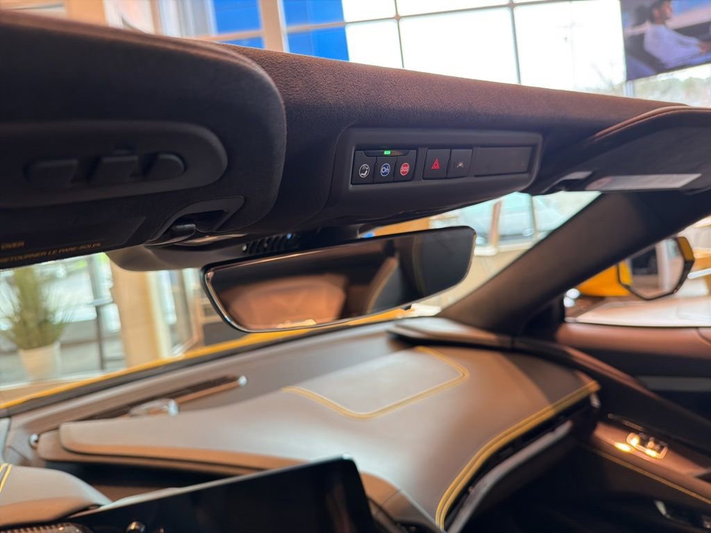 Used 2025 Chevrolet Corvette Stingray Premium Conv RWD image 17