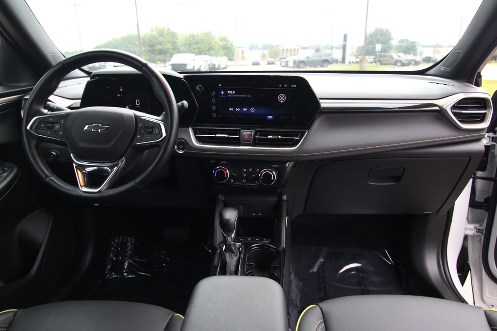 Used 2025 Chevrolet TrailBlazer ACTIV FWD image 37