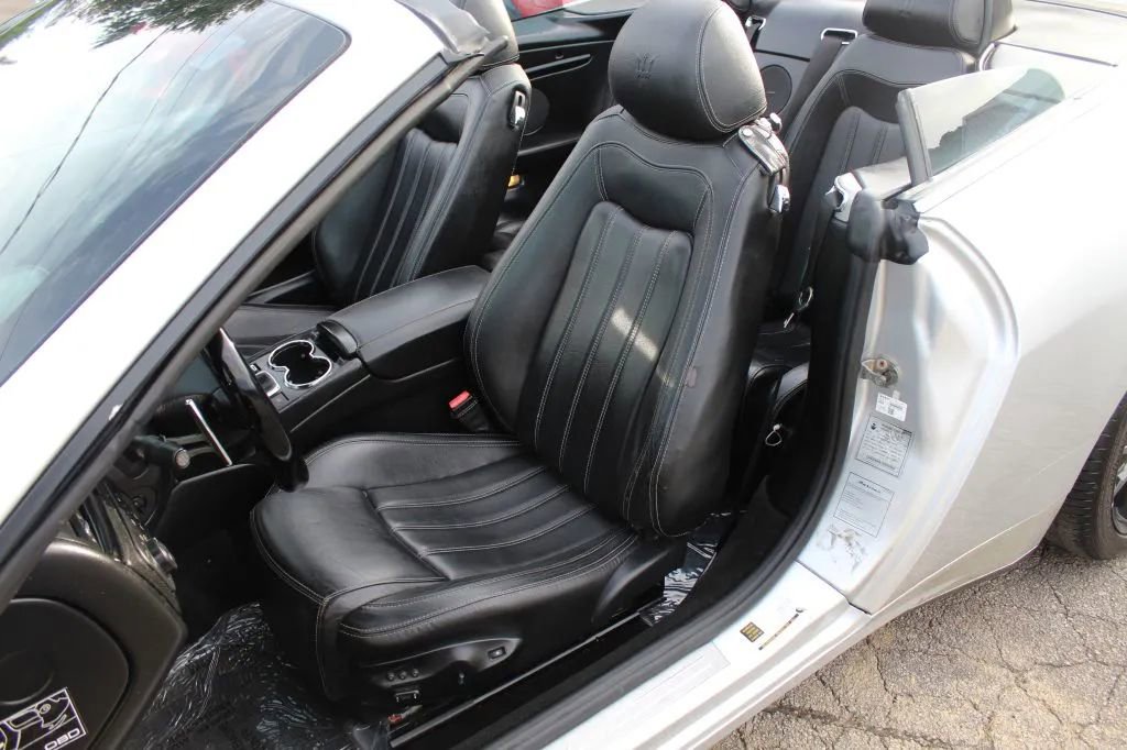 Used 2011 Maserati GranTurismo Convertible RWD image 23
