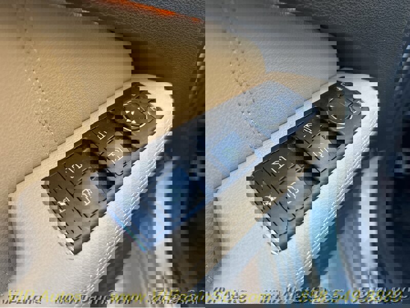 Used 2011 Mercedes-Benz E 350 Sedan image 33