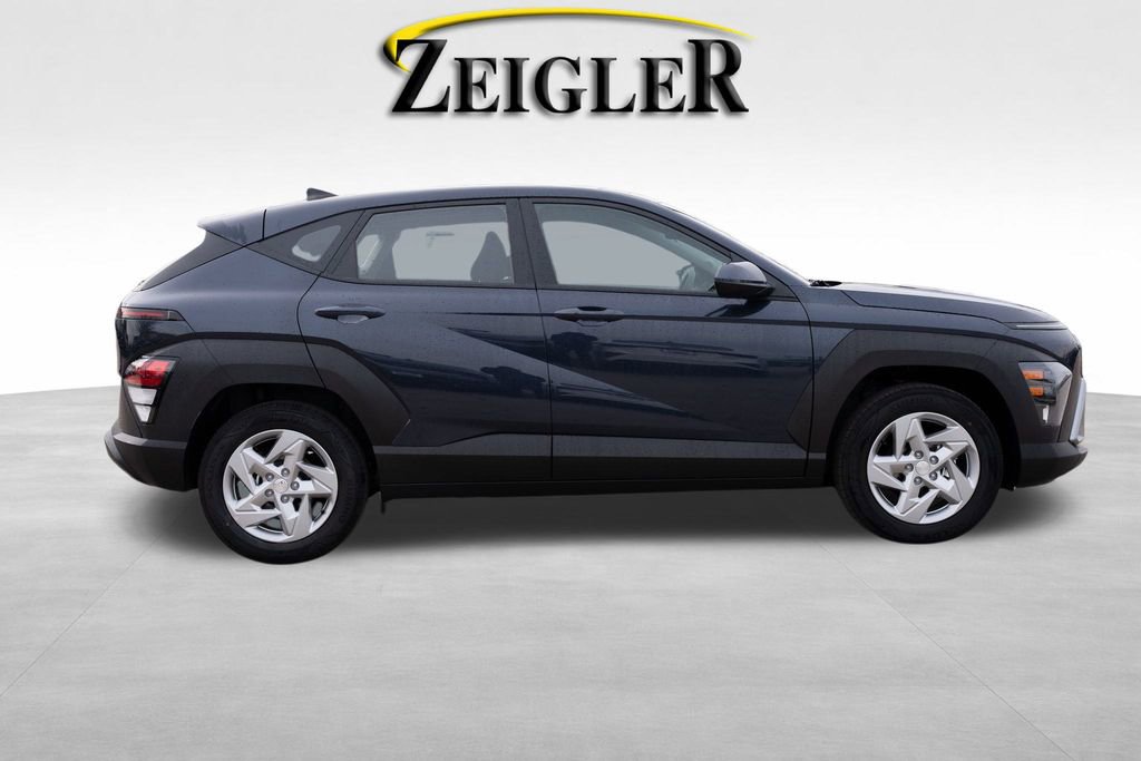 New 2026 Hyundai Kona SE image 8