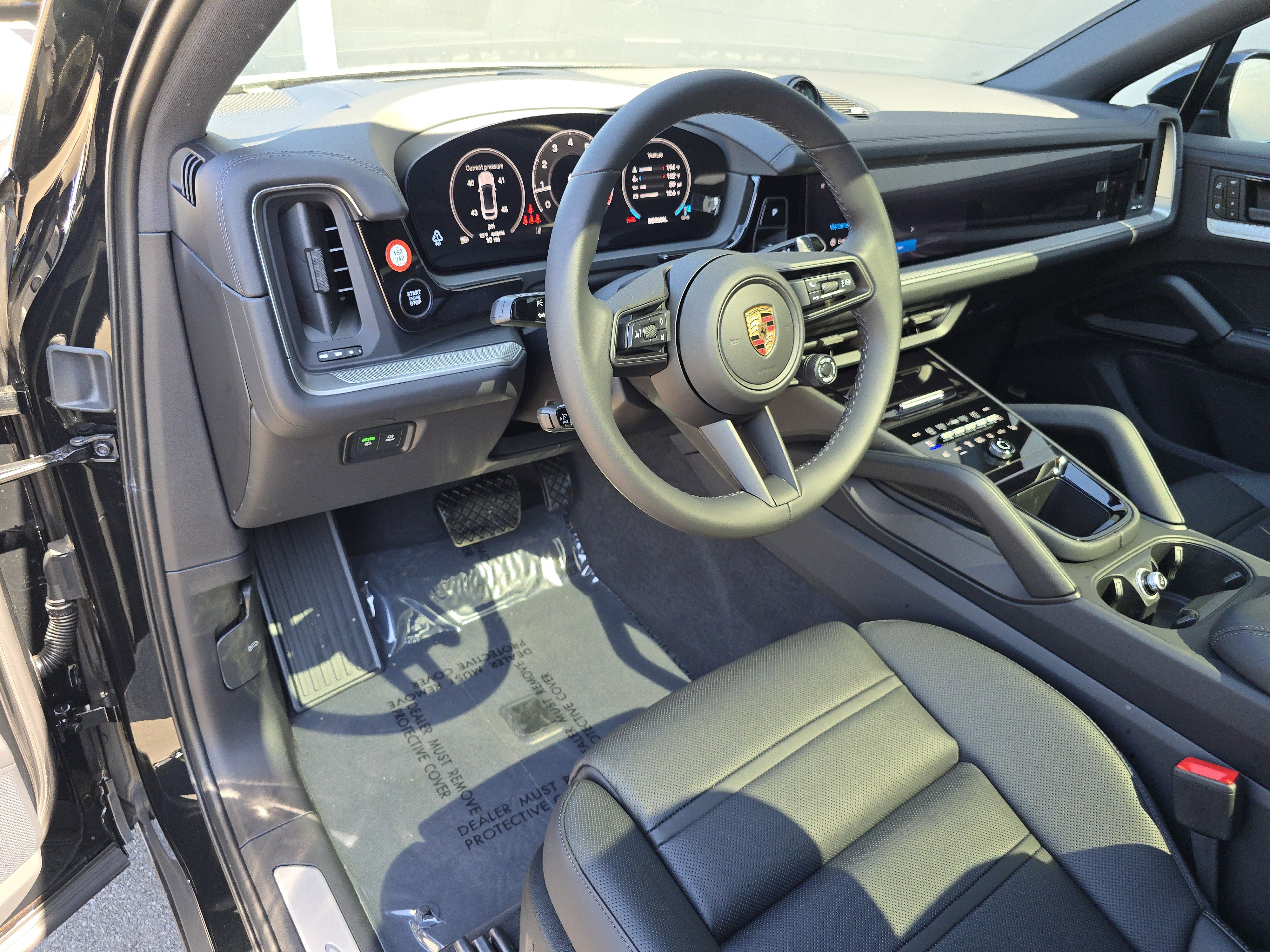 New 2026 Porsche Cayenne Coupe AWD/4WD image 4