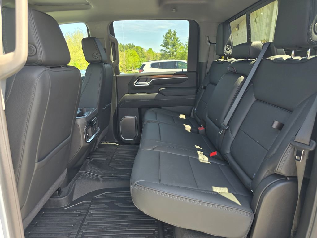 New 2026 GMC Sierra 2500 Denali w/ Denali Reserve Package AWD/4WD image 14