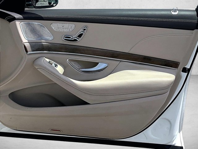 Used 2017 Mercedes-Benz S 550 Sedan image 19