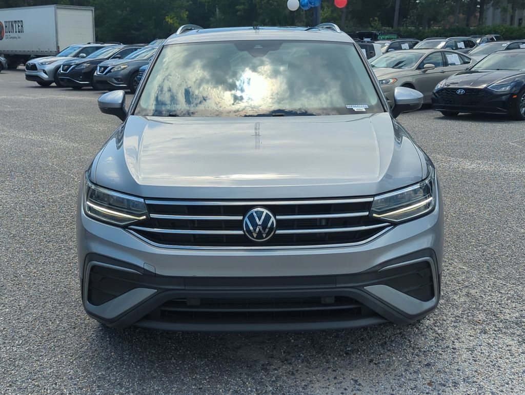 Certified 2023 Volkswagen Tiguan SE w/ Panoramic Sunroof Package FWD image 10
