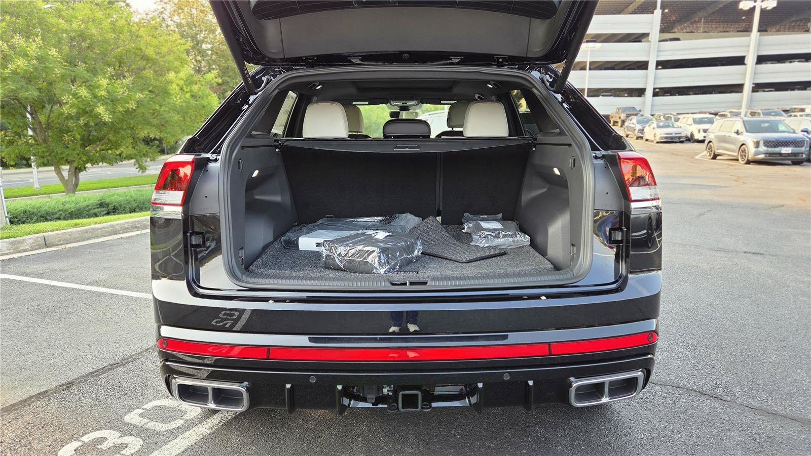 New 2026 Volkswagen Atlas Cross Sport SEL Premium R-Line AWD/4WD image 5