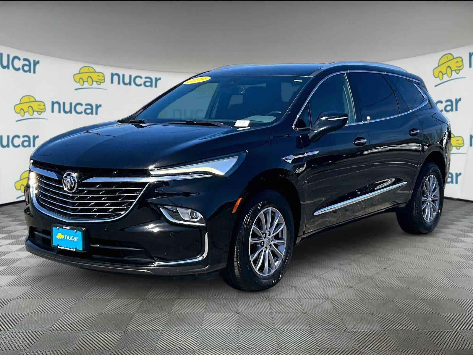 Used 2023 Buick Enclave Essence AWD/4WD image 3